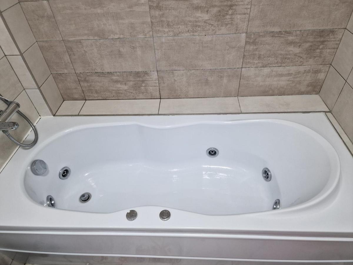 Apartament Rezidential Сучеава Екстериор снимка